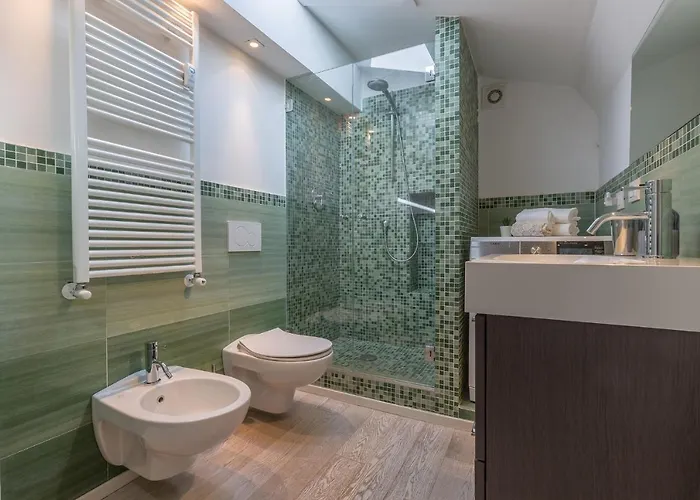 Santo Stefano Art & Design شقة