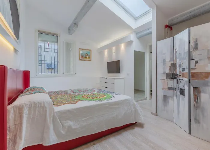 Santo Stefano Art & Design * بولونيا